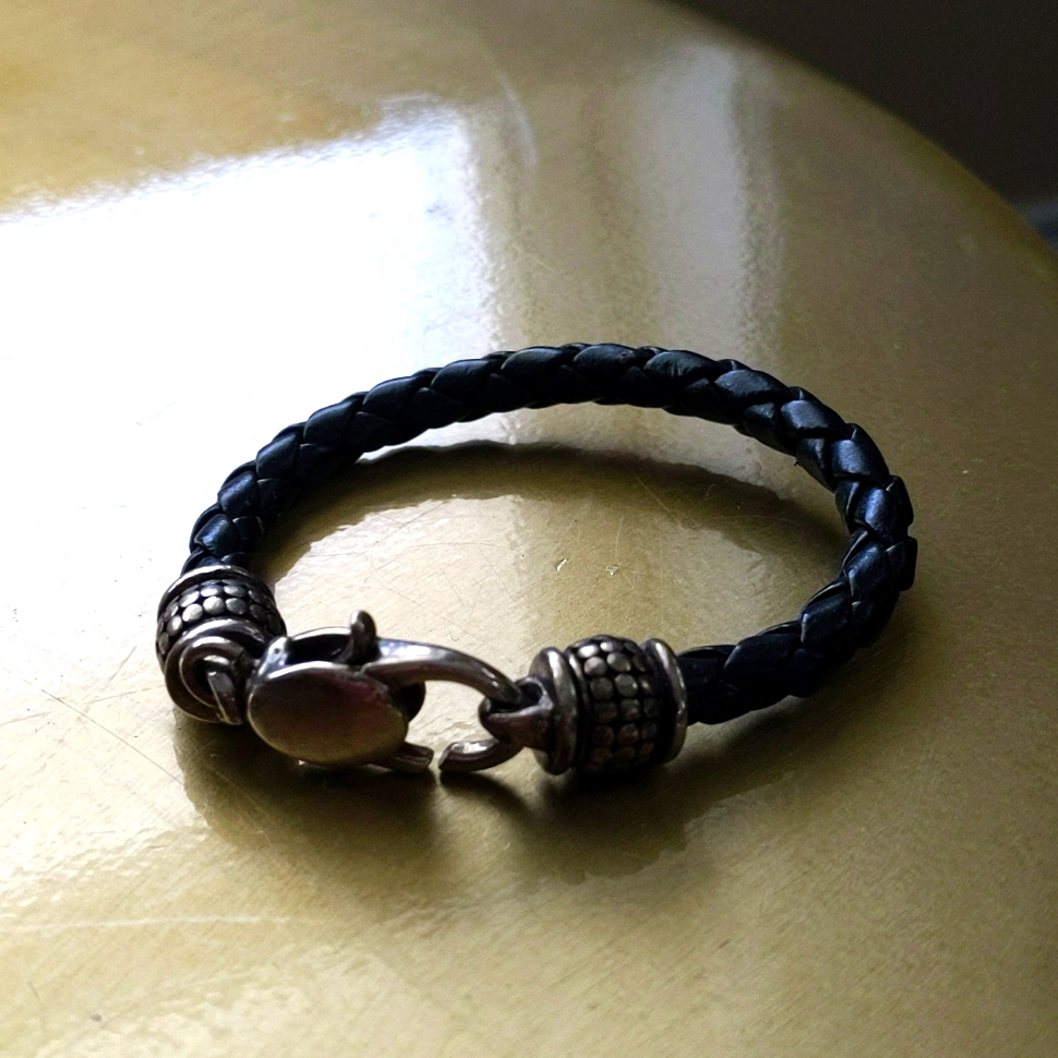 7 1/2 "Black Braided Leather And Silver Bracelet